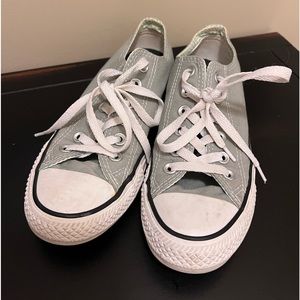 Women’s grey converse